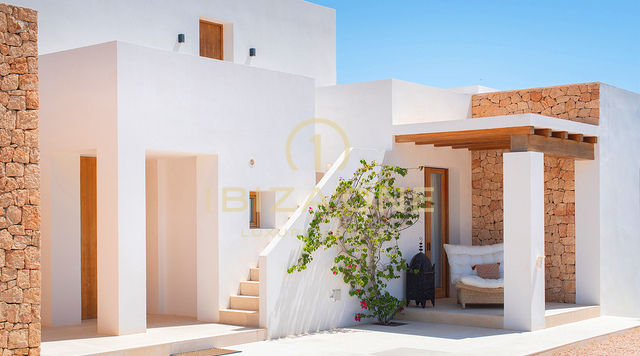 Villa di lusso in vendita sulla costa occidentale di Ibiza - Vista panoramica sul mare vicino a Cala Bassa e Cala Comte, Ibiza
