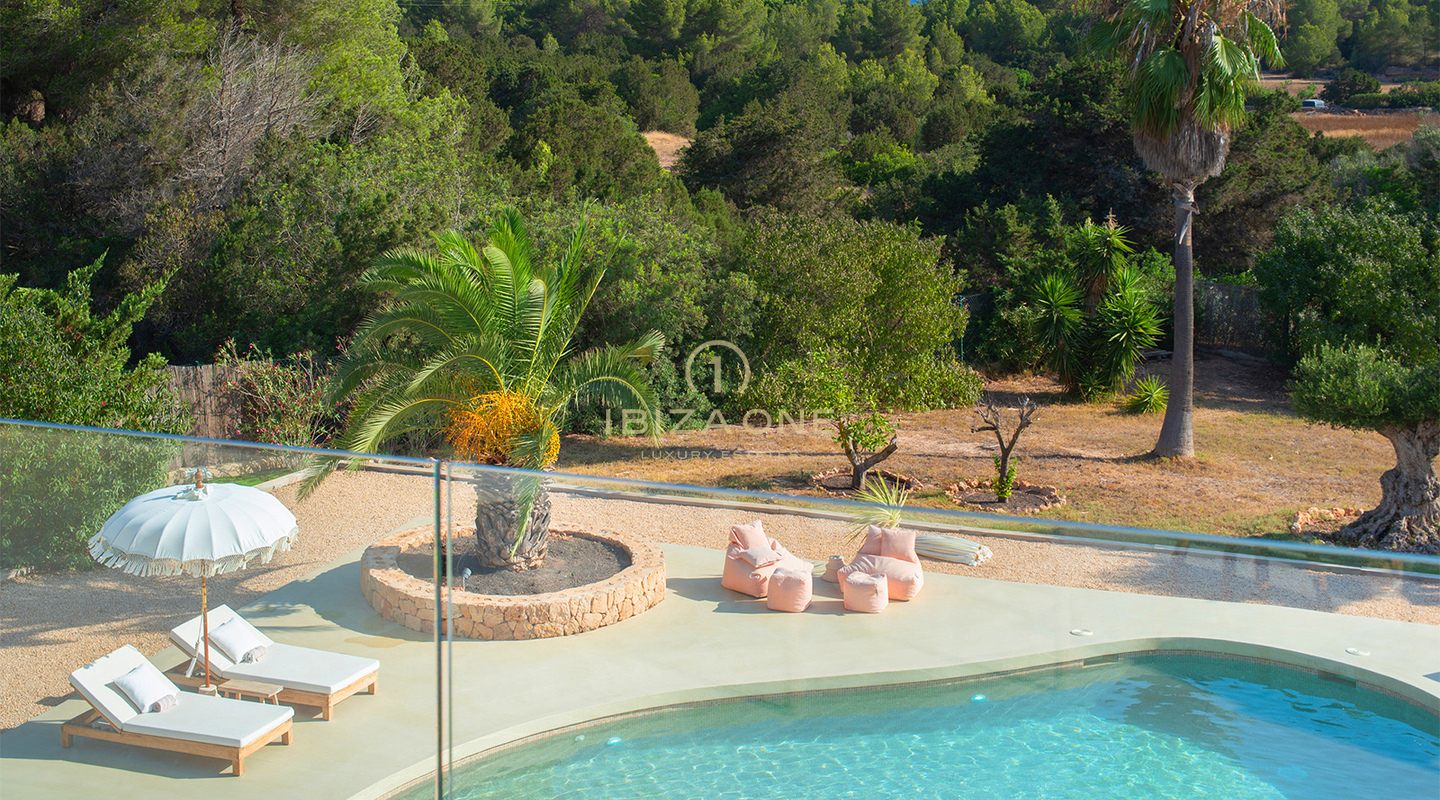 Villa de luxe à vendre sur la côte ouest d'Ibiza – Vue panoramique sur la mer près de Cala Bassa et Cala Comte, Ibiza