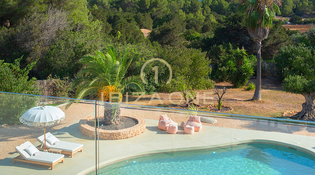 Luxusvilla zum Verkauf an der Westküste Ibizas – Panoramablick aufs Meer in der Nähe von Cala Bassa und Cala Comte, Ibiza