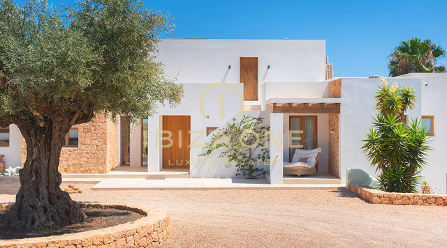 Luxusvilla zum Verkauf an der Westküste Ibizas – Panoramablick aufs Meer in der Nähe von Cala Bassa und Cala Comte, Ibiza