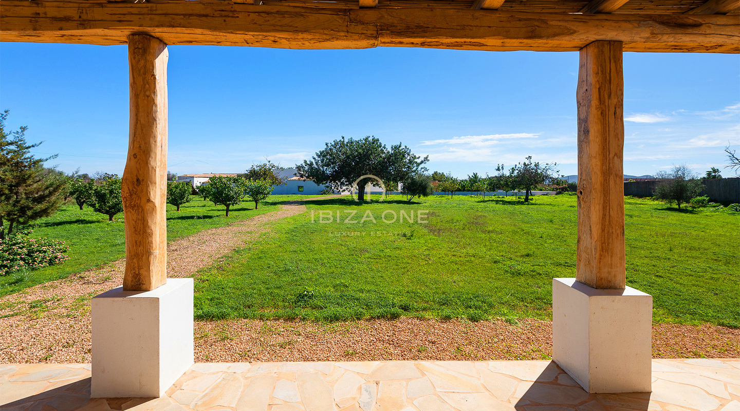 Villa de luxe unique au charme bohème chic avec maison d'hôtes – À vendre à Sant Jordi, Ibiza