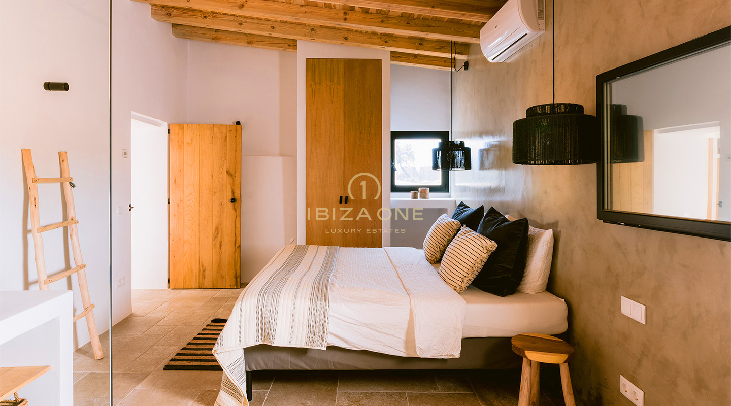 Villa de luxe unique au charme bohème chic avec maison d'hôtes – À vendre à Sant Jordi, Ibiza