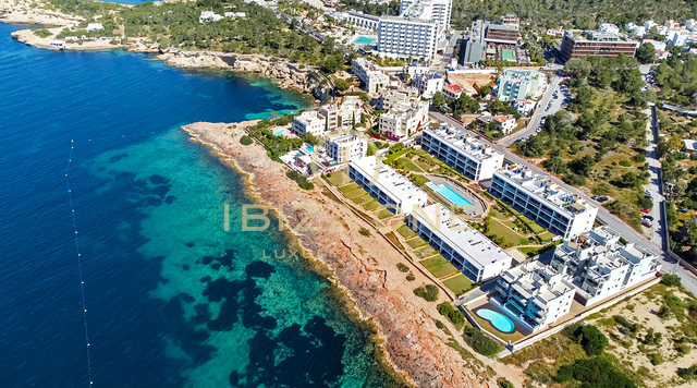 Appartamento di lusso in vendita a Cala Gració, Ibiza – Fronte mare in prima fila con vista panoramica sul tramonto e vista mare spettacolare in vendita - riservato