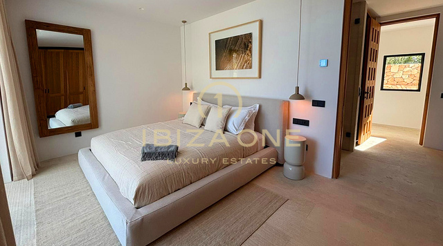 Rifugio di lusso ultra-privato a Ibiza con vista mare mozzafiato e tramonti dorati in vendita a San Agustí, Ibiza
