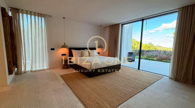 Rifugio di lusso ultra-privato a Ibiza con vista mare mozzafiato e tramonti dorati in vendita a San Agustí, Ibiza