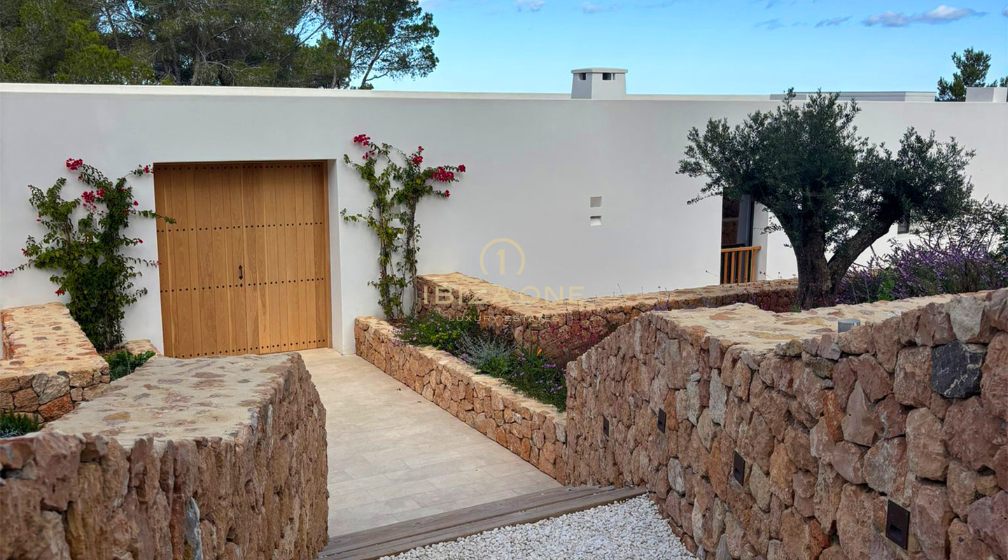 Rifugio di lusso ultra-privato a Ibiza con vista mare mozzafiato e tramonti dorati in vendita a San Agustí, Ibiza