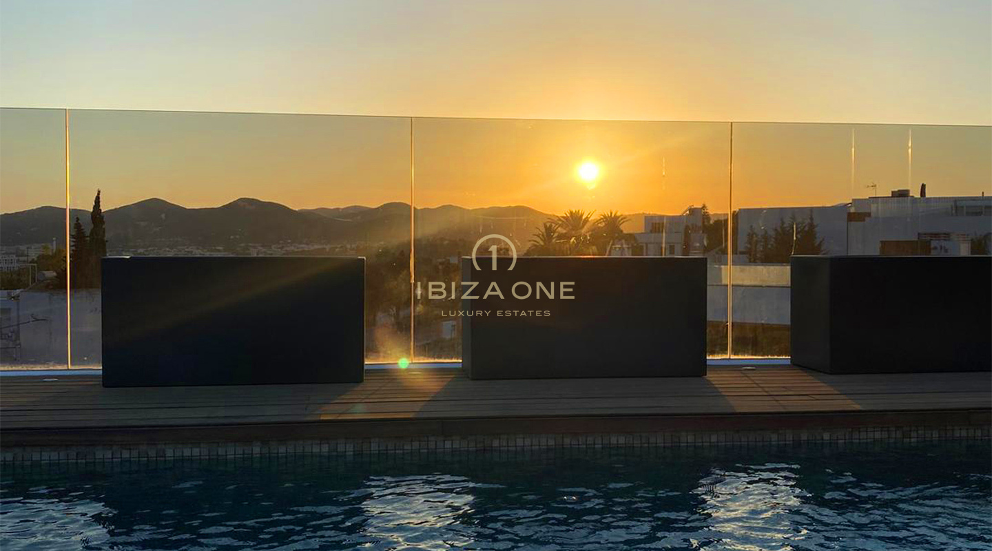 Modern Luxury Penthouse with Large Terrace, Premium Finishes & Prime Location near Talamanca for Sale, Ibiza - Modern Luxury Penthouse with Large Terrace, Premium Finishes & Prime Location near Talamanca for Rent, Ibiza