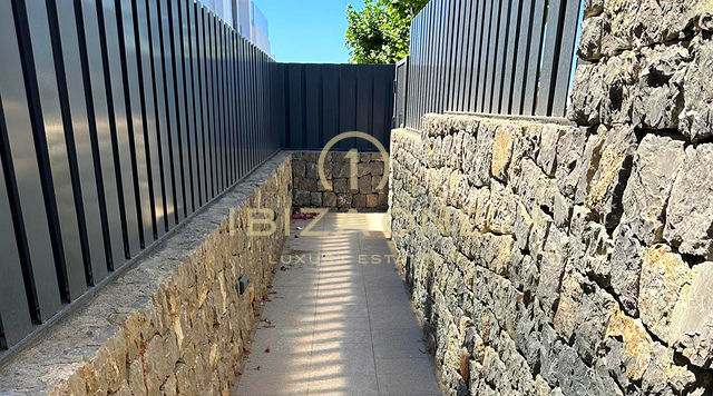 Modernes Luxus-Penthouse mit großer Terrasse, hochwertiger Ausstattung und erstklassiger Lage nahe Talamanca zu verkaufen, Ibiza – Modernes Luxus-Penthouse mit großer Terrasse, hochwertiger Ausstattung und erstklassiger Lage nahe Talamanca zu vermieten, Ibiza