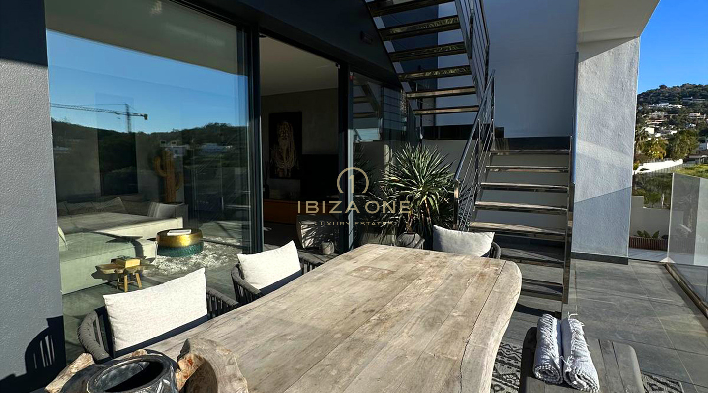 Modern Luxury Penthouse with Large Terrace, Premium Finishes & Prime Location near Talamanca for Sale, Ibiza - Modern Luxury Penthouse with Large Terrace, Premium Finishes & Prime Location near Talamanca for Rent, Ibiza