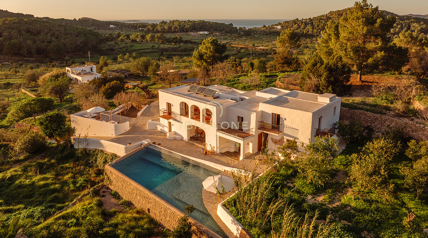 Tenuta di lusso eccezionale, immersa nella campagna di San Rafael, Ibiza.