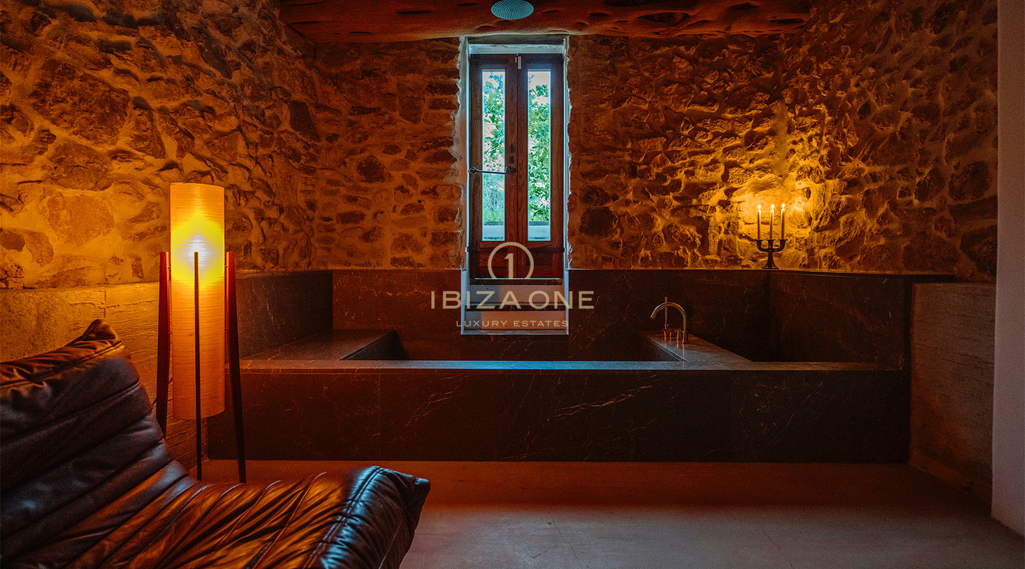Tenuta di lusso eccezionale, immersa nella campagna di San Rafael, Ibiza.