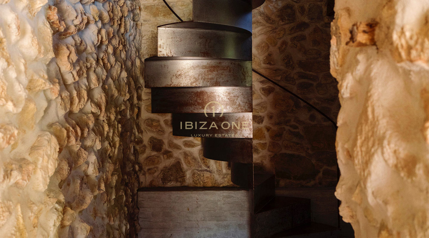 Außergewöhnliches Luxus-Anwesen, idyllisch gelegen in der Landschaft von San Rafael, Ibiza