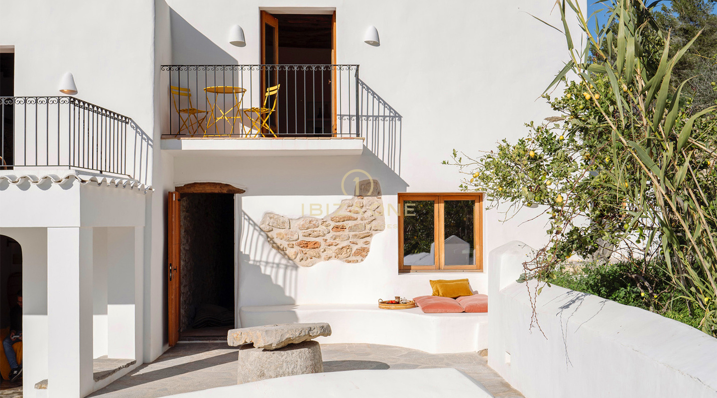 Tenuta di lusso eccezionale, immersa nella campagna di San Rafael, Ibiza.