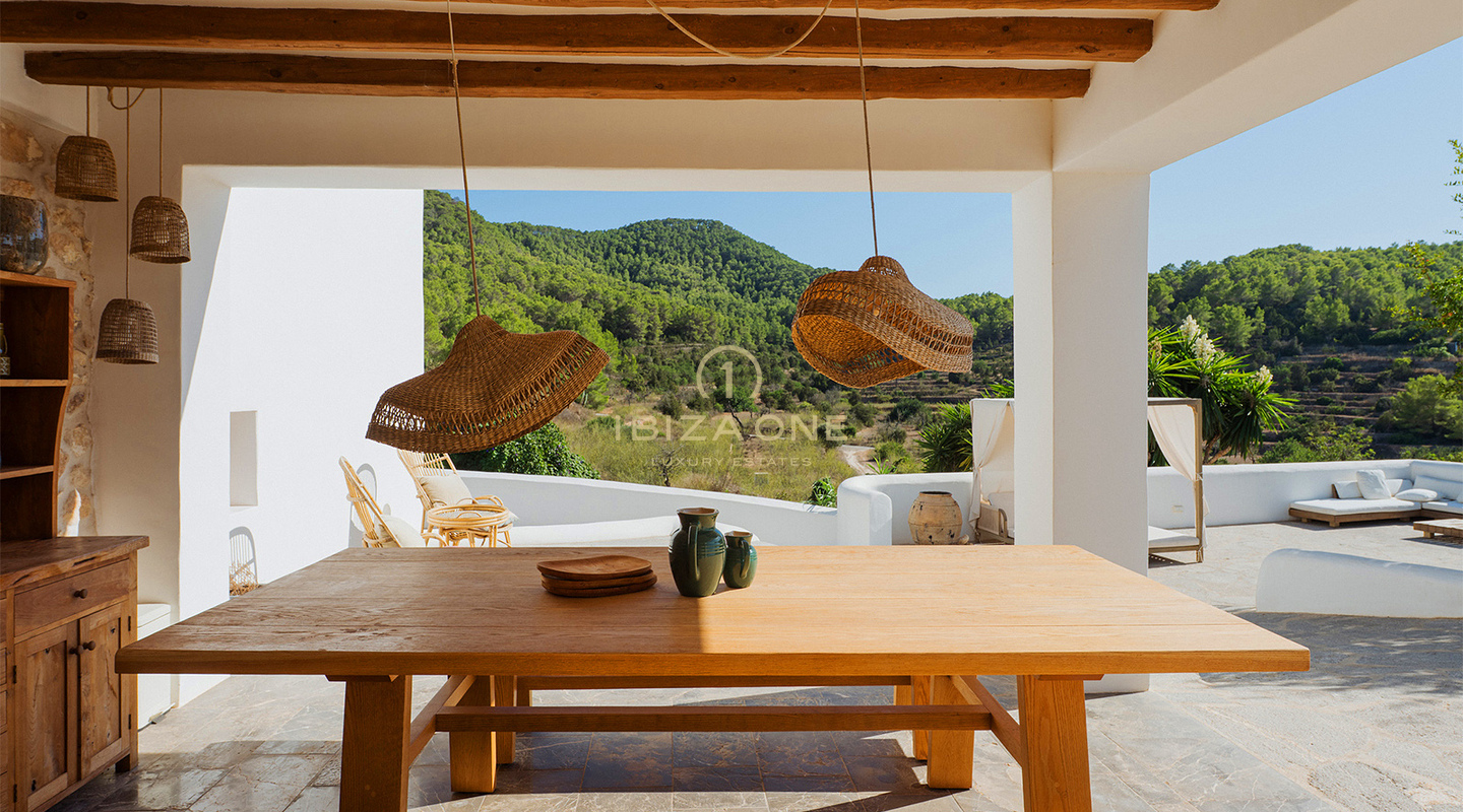 Tenuta di lusso eccezionale, immersa nella campagna di San Rafael, Ibiza.