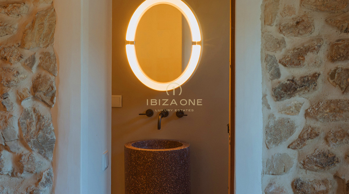 Tenuta di lusso eccezionale, immersa nella campagna di San Rafael, Ibiza.
