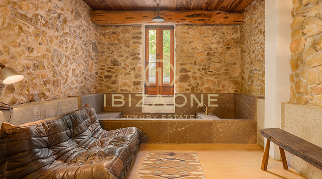 Tenuta di lusso eccezionale, immersa nella campagna di San Rafael, Ibiza.