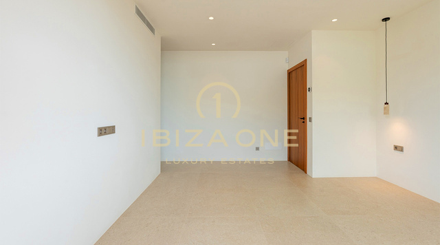 Trois villas contemporaines de luxe à vendre à Ibiza, à seulement 30 mètres de la mer – À partir de 2 950 000 €