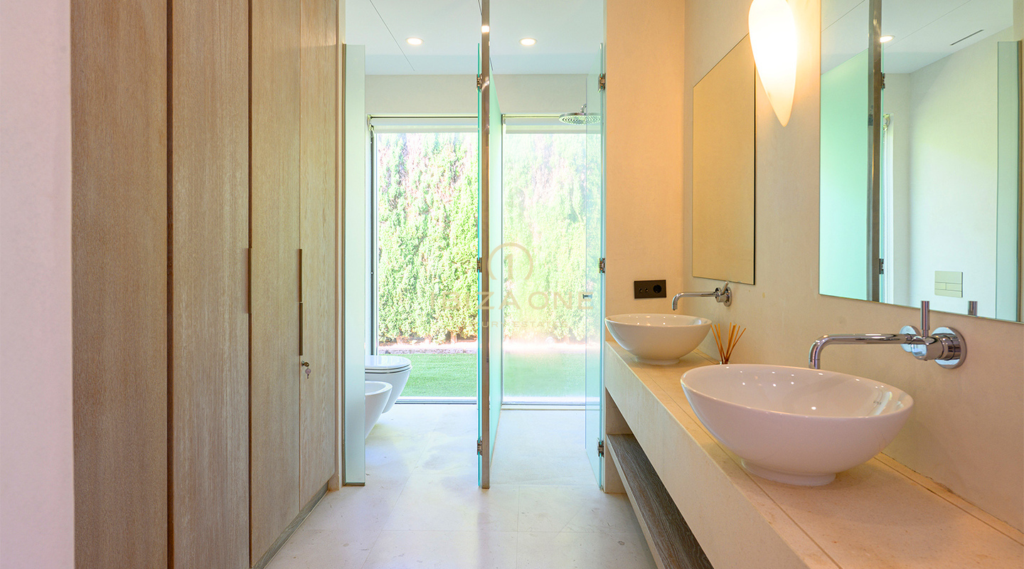 Luxury Cala Conta 33 Villa with 600 m² of Interior Space, Sea Views, Private Pool, Sunset Views and Walking Distance to the Beach for Sale, Ibiza
