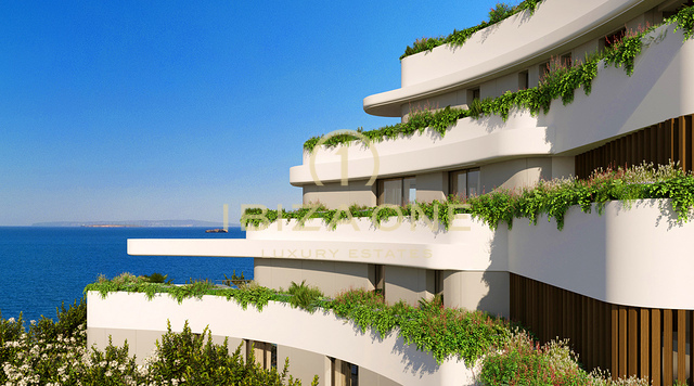 Se venden 3 apartamentos con preciosas vistas al mar y precios que oscilan entre 1.750.000 € y 3.250.000 € en Ibiza.