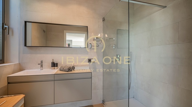 Exclusive private residency with breathtaking panoramic views