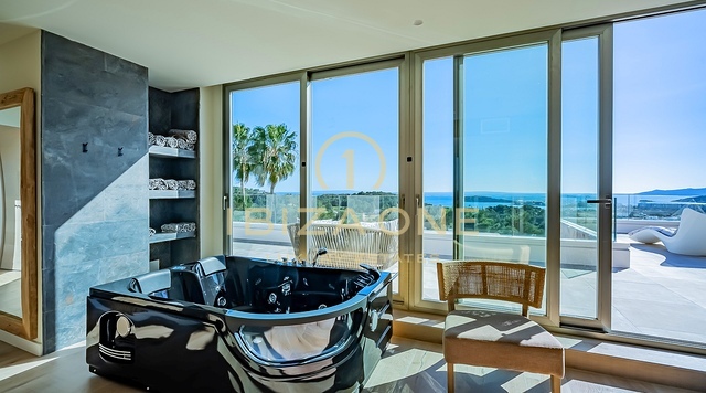 Exclusive private residency with breathtaking panoramic views