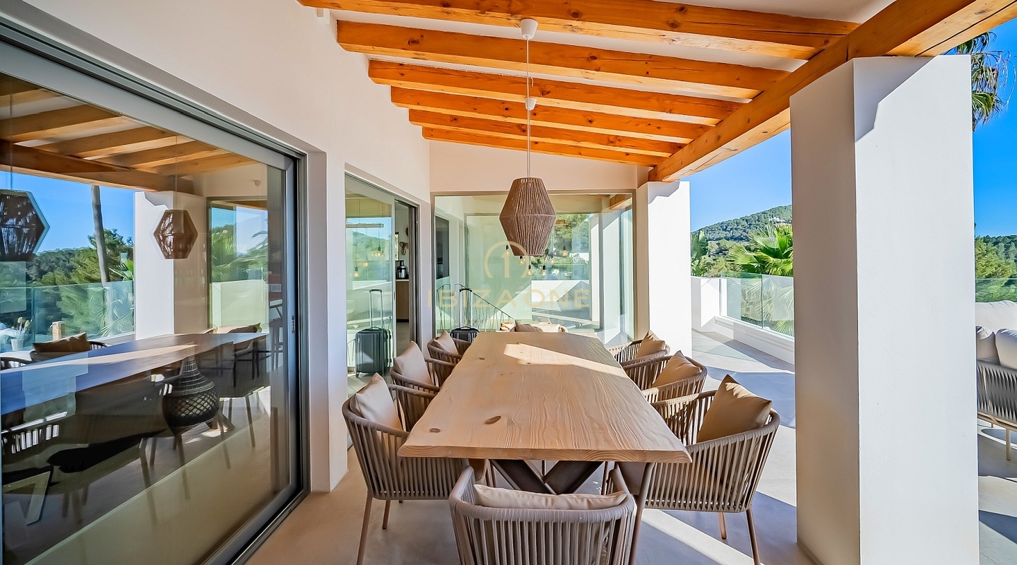Exclusive private residency with breathtaking panoramic views