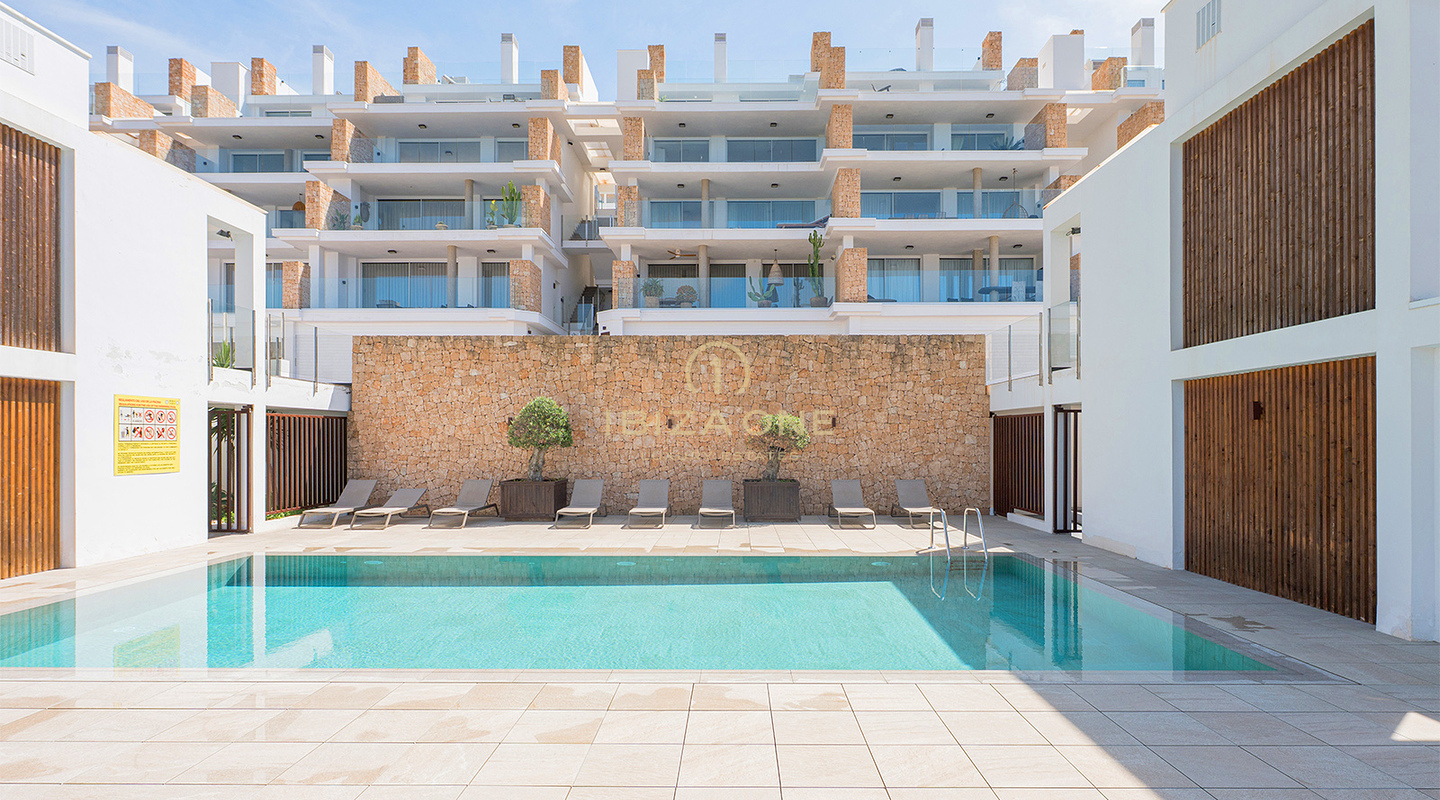 Luxury Penthouse with Rooftop Jacuzzi, Panoramic Sea Views and Walking Distance to Cala Vadella Beach – For Sale, Ibiza