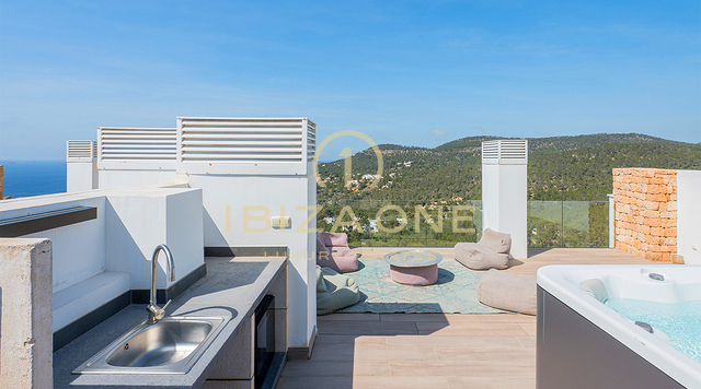 Luxury Penthouse with Rooftop Jacuzzi, Panoramic Sea Views and Walking Distance to Cala Vadella Beach – For Sale, Ibiza