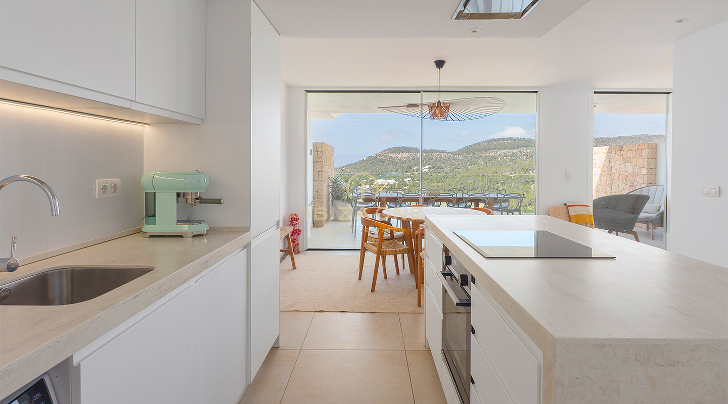 Luxury Penthouse with Rooftop Jacuzzi, Panoramic Sea Views and Walking Distance to Cala Vadella Beach – For Sale, Ibiza