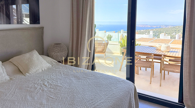 Luxury Penthouse with Sea Views and Private Rooftop Terrace – Walking Distance to Cala Vadella Beach for Sale, Ibiza