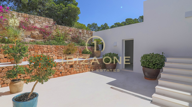 Villa exclusiva con vistas al mar en Roca Llisa – Una de las urbanizaciones privadas más prestigiosas de Ibiza en venta, Ibiza