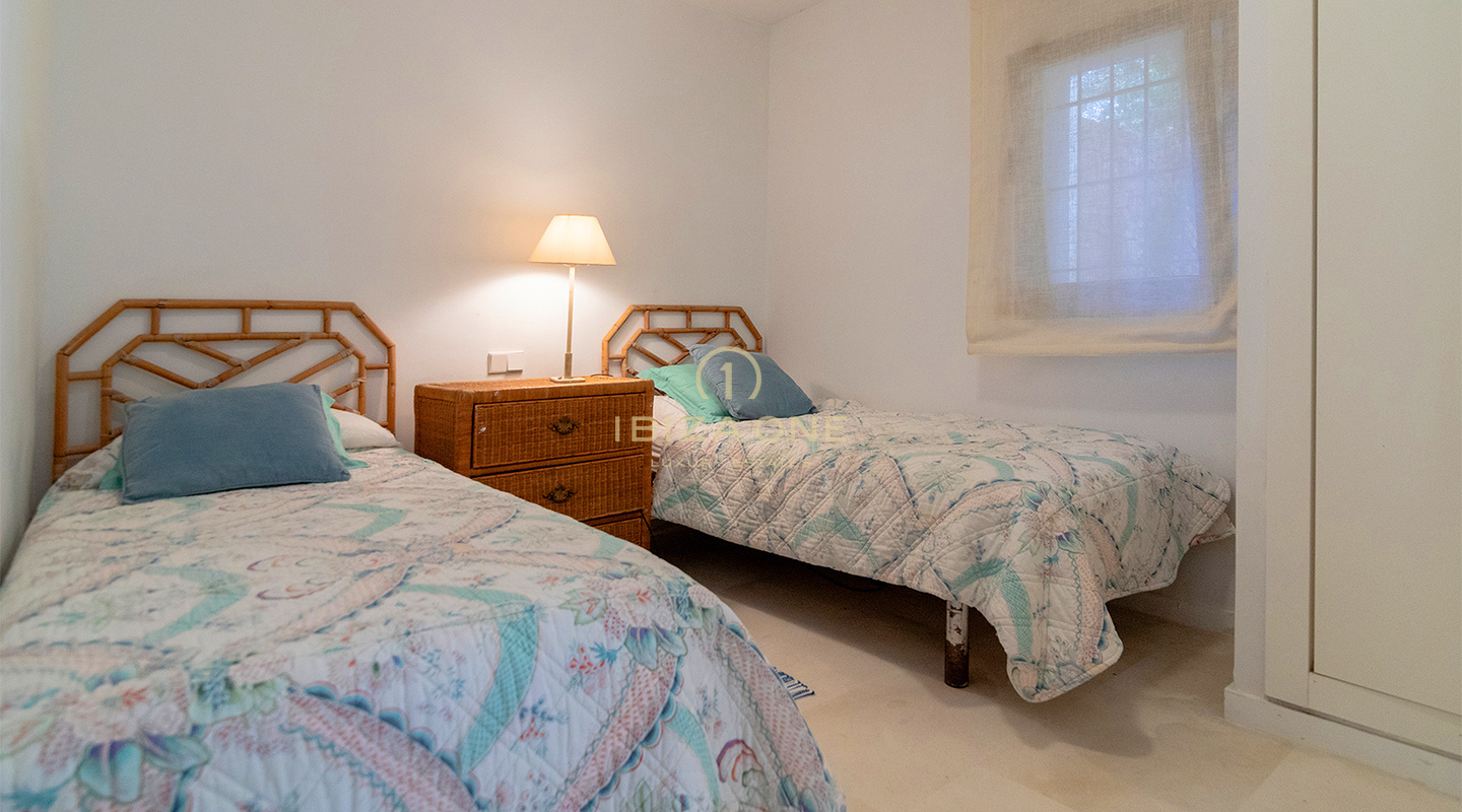 Esclusiva villa con vista mare a Roca Llisa – in vendita in uno dei complessi residenziali più prestigiosi di Ibiza, Ibiza.