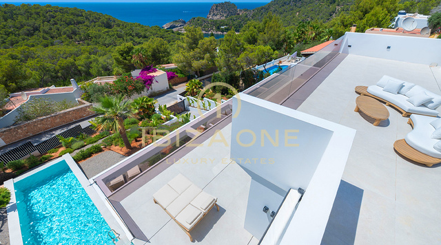 Eccezionale villa di lusso di nuova costruzione con vista panoramica sul mare e sul tramonto in vendita sulla costa occidentale di Ibiza, Ibiza