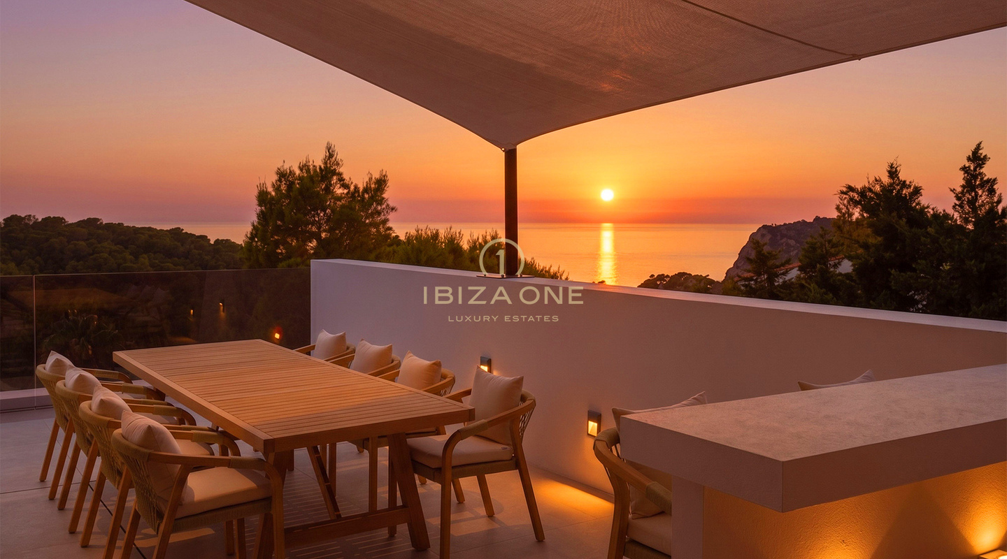 Eccezionale villa di lusso di nuova costruzione con vista panoramica sul mare e sul tramonto in vendita sulla costa occidentale di Ibiza, Ibiza