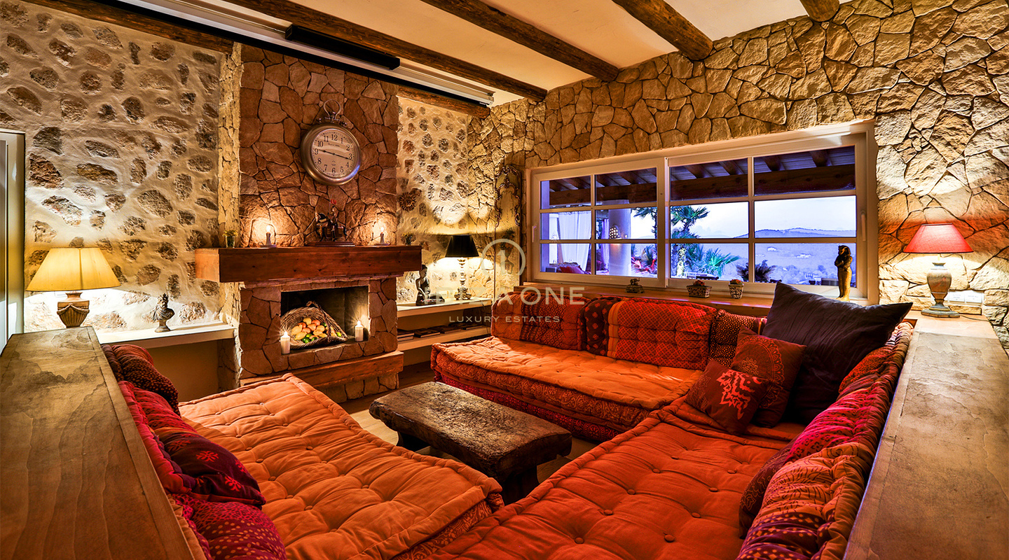 Exceptional French-Italian Luxury Villa with 180° Sunset and Sea Views for Rent, Ibiza