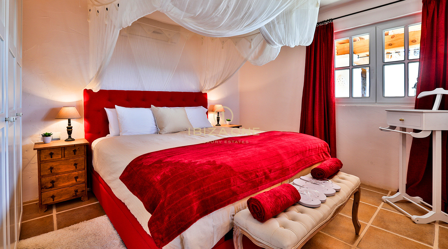 Exceptional French-Italian Luxury Villa with 180° Sunset and Sea Views for Rent, Ibiza