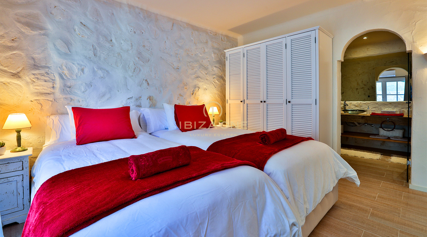 Exceptional French-Italian Luxury Villa with 180° Sunset and Sea Views for Rent, Ibiza