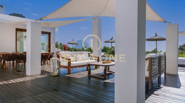 Außergewöhnliche Luxusvilla mit Blick auf das ikonische Es Vedrà und das Meer in Cala Carbó, Ibiza zu verkaufen