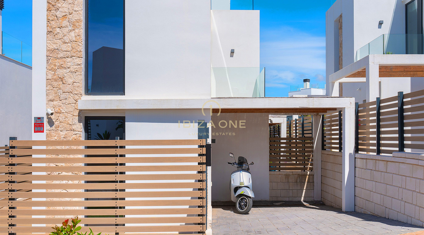 Luxury Villa with Private Pool, Rooftop Terrace and Sea Views for Sale, Ibiza