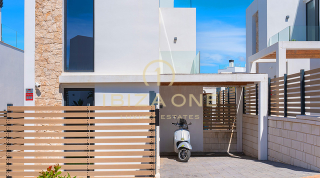 Luxury Villa with Private Pool, Rooftop Terrace and Sea Views for Sale, Ibiza