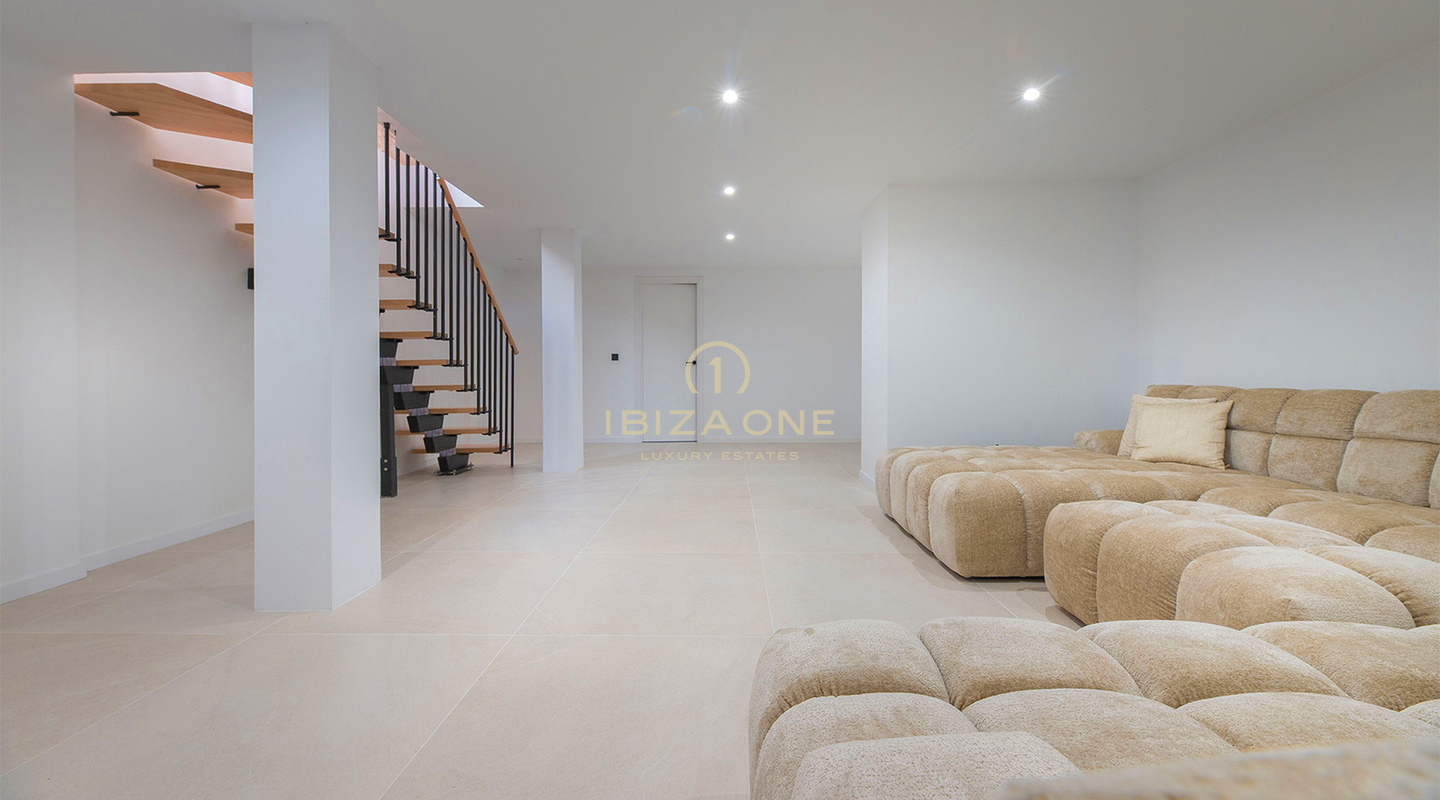 Luxury Villa with Private Pool, Rooftop Terrace and Sea Views for Sale, Ibiza