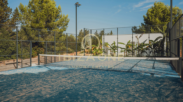 10 esclusive ville di lusso di nuova costruzione con terrazze sul tetto in vendita a Cala Tarida, Ibiza – Da €904.000 a €1.095.000