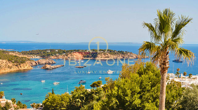 Nuovissima villa di lusso progettata da SAOTA con spettacolare vista mare in vendita a Vista Alegre, Ibiza.