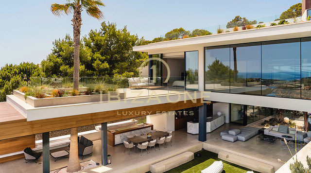 Brandneue, von SAOTA entworfene Luxusvilla mit spektakulärem Meerblick in Vista Alegre, Ibiza, zu verkaufen.