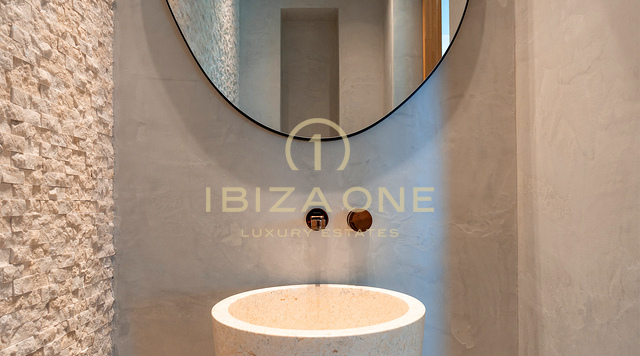 Gloednieuwe, luxe designvilla met zeezicht, privézwembad en Gaggenau-keuken te koop in Can Furnet, Ibiza