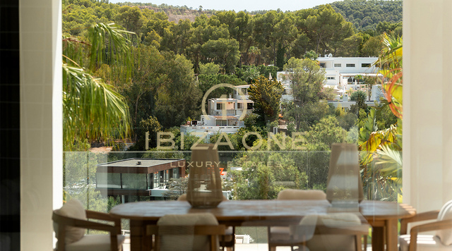 Nuovissima villa di lusso di design con vista mare, piscina privata e cucina Gaggenau in vendita a Can Furnet, Ibiza.