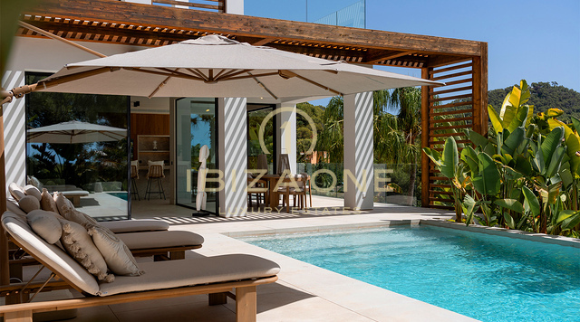 Brandneue Designer-Luxusvilla mit Meerblick, privatem Pool und Gaggenau-Küche in Can Furnet, Ibiza zu verkaufen