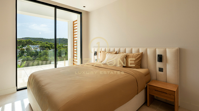 Villa de luxe neuve de designer avec vue sur mer, piscine privée et cuisine Gaggenau à vendre à Can Furnet, Ibiza