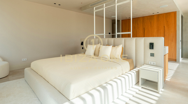 Nuovissima villa di lusso di design con vista mare, piscina privata e cucina Gaggenau in vendita a Can Furnet, Ibiza.