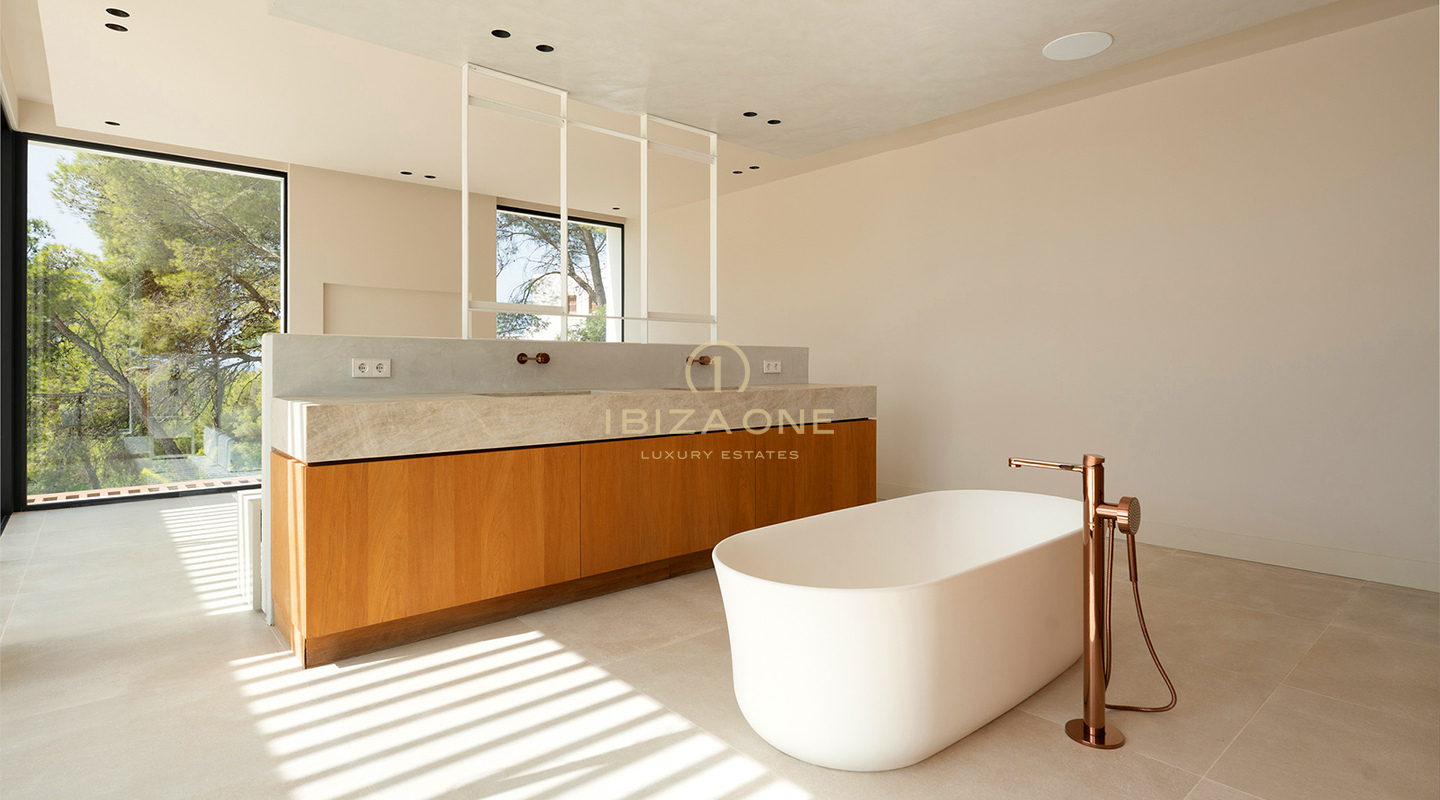 Nuovissima villa di lusso di design con vista mare, piscina privata e cucina Gaggenau in vendita a Can Furnet, Ibiza.